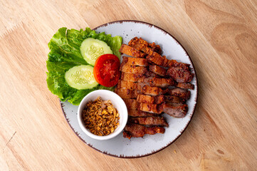 Crispy pork, Fried garlic and Vegetables