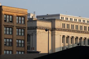 Fototapeta premium facade of a building with columns