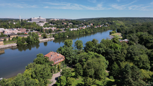 Luftaufnahme des Mains in Schweinfurt