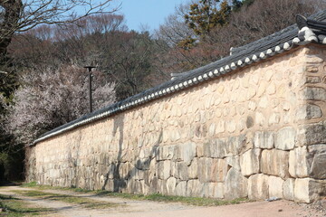 The authentic Korean lacal ancient house in the mountains