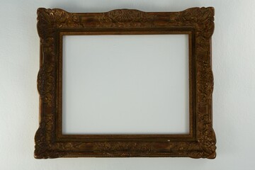 Photo frame outline, Close-up