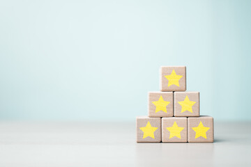 Satisfaction customer survey. Feedback review positive. Evaluation employee performance. Client...