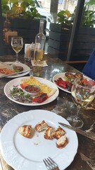 served table in restaurant