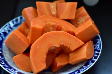 Ripe papaya, sliced, papaya slice fruits