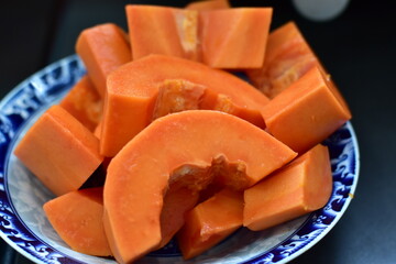 Ripe papaya, sliced, papaya slice fruits