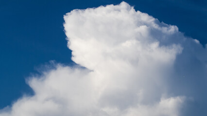Temps orageux et cumulonimbus