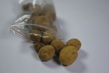 Egg nuts are made with a mixture of fried eggs and flour