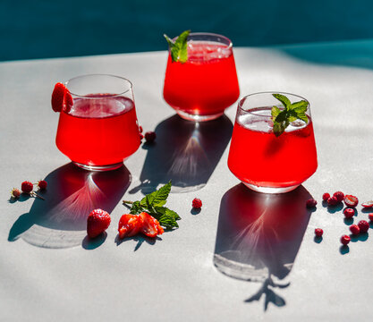 Refreshing strawberries and hibiscus summer tea drinks