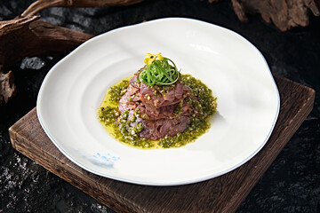Delicious Chinese cold dish: chopped pepper and five-spice beef shank