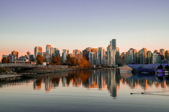 Fototapeta Vancouver skyline with waterfront reflections