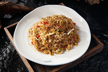 Fried rice pepper, cabbage and egg with crystal vermicelli