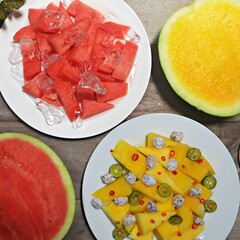 watermelon in two color, red and yellow, which one u like.