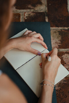 Journaling as a mindful practice for inner peace