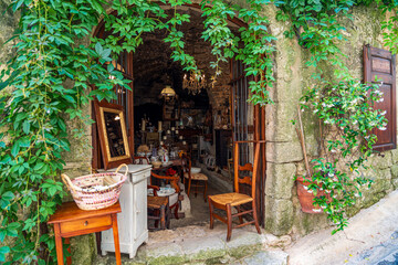 F, Provence, Bonnieuromantisches x, Antiquitätengeschäft