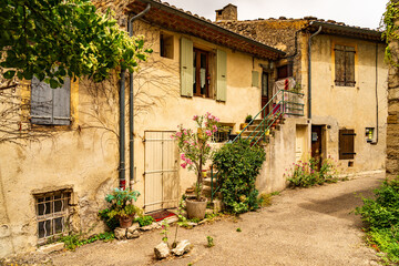 F, Provence, in den historische, romantischen Altstadtgassen von Grignan