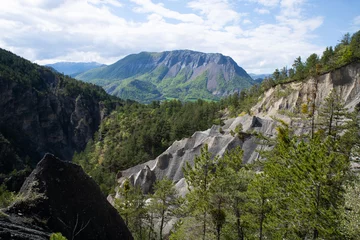 randonnée et paysage des demoiselles coiffées à théus © Efel