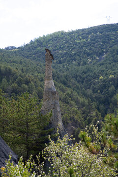 Chemin&eacute;e de f&eacute;es des demoiselles coiff&eacute;es &agrave; Th&eacute;us