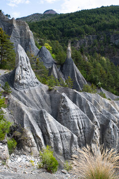 site rocheux et g&eacute;ologique incroyable dans les alpes fran&ccedil;aises