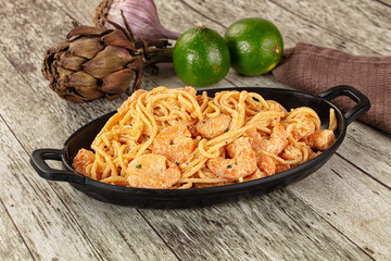 pasta spaghetti with cream and prawn