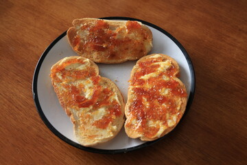 orange marmalade toasts