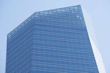 Naklejka premium modern skyscraper in the city