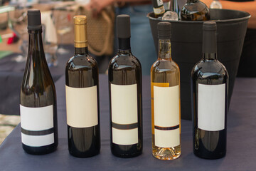 Degustazione di vini all'aperto