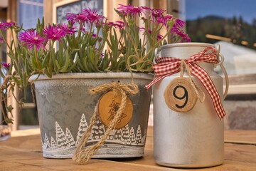 vaso di fiori con contenitore  con bidone latte  piccolo