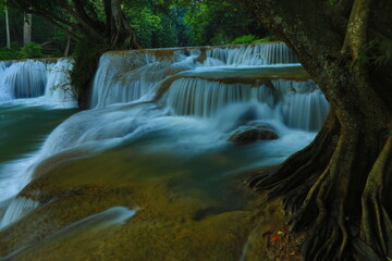 Namtok Chet Sao Noi or Chet Sao Noi waterfall,
the famous tourist attraction of Saraburi is a 7-tiered waterfall that is clean and shady with various large and small trees. THAILAND