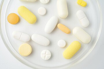 vitamin supplements capsules pill, softgel, fish oil, omega 3, vitamin E