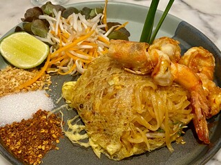Thai noodle with prawns, shrimp and rice vermicelli