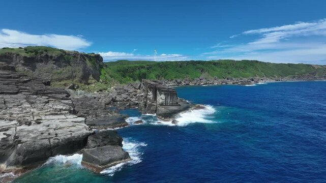 Gunkan Rock &ndash; Yonaguni&rsquo;s Majestic Sea Guardian