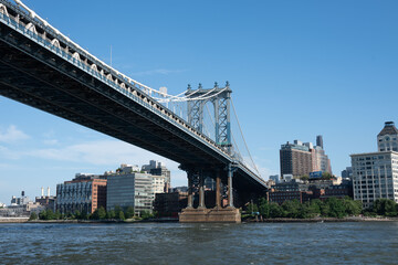 Naklejka premium cenic Bridges Between Manhattan and Brooklyn at Sunrise