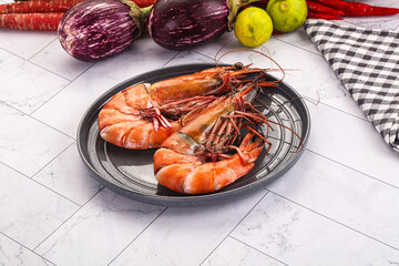 Boiled big king tiger prawn