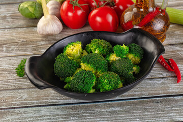 Boiled broccoli cabbage in the bowl