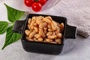 Canned white kidney beans in the bowl