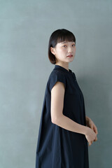 若い女性のポートレート