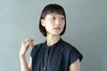 若い女性のポートレート