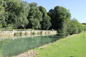 La rivière le Grand Morin, ville de Crécy la Chapelle, département de la Seine et Marne, France