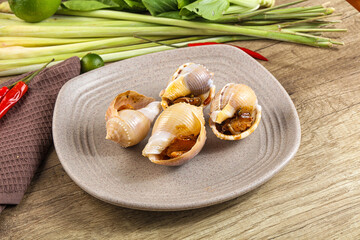 Snails baked with garlic and spices