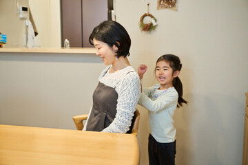 母と娘楽しむ幸せな時間