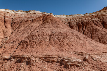 Obraz premium Toadstool Hoodoos Trail, Kane County, Utah geology. Entrada Sandstone with Carmel Formation, upper unit (Middle Jurassic). slope-forming and earthy-weathering. Sedimentary rocks.