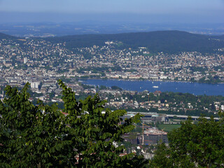 Blick vom Uitliberg auf den Zürichsee