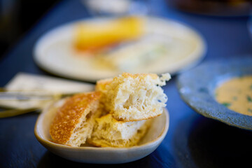 close up with toasted bread with oil and garlic
