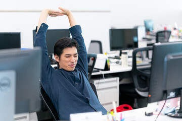 ビジネス　男性