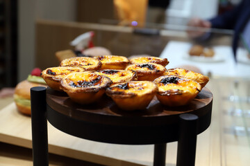 tartaletas de pastel de belém típicos portugueses