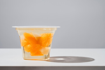 fruits jello available in the market. Fruit jellies available at sweet shop, supermarket, convenience store, etc.市販のフルーツゼリー。スイーツ店、スーパーマーケット、コンビニエンスストアなどで手に入るフルーツゼリー。