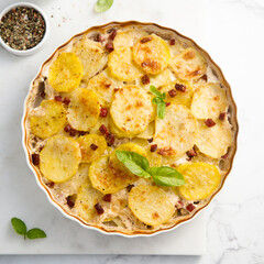 Potato gratin with bacon