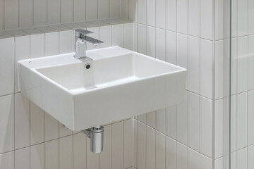 If you leave the bottom of the sink open, mold will grow there a lot..jpg