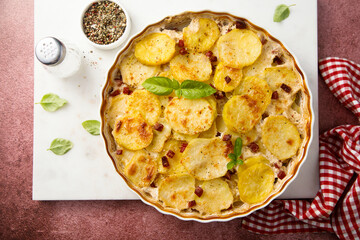 Potato gratin with bacon