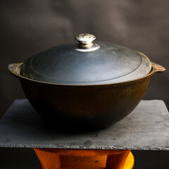 Large cauldron oriental saucepan, previously used.